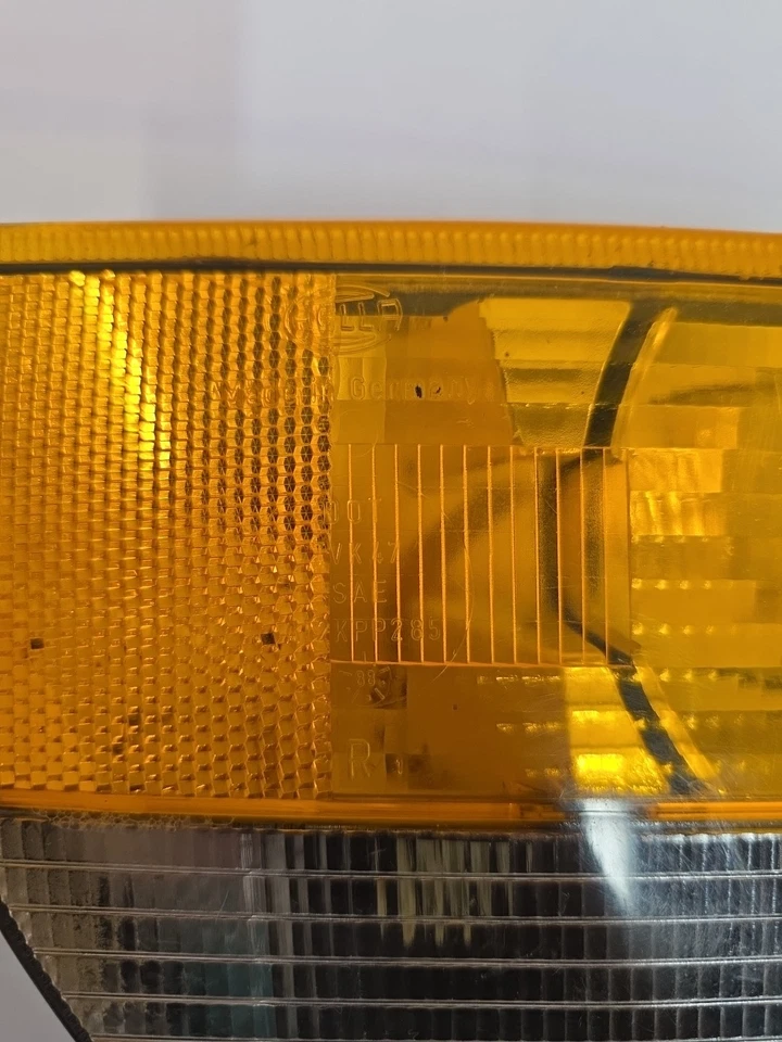 Conjunto de señal de giro clásico SAAB 900S 1987-1993 delantero derecho/lado del pasajero Foto 4 de 4