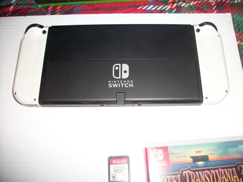 Nintendo Switch OLED White Console Bundle w/2 games,case,extra controller,more - Picture 3 of 14