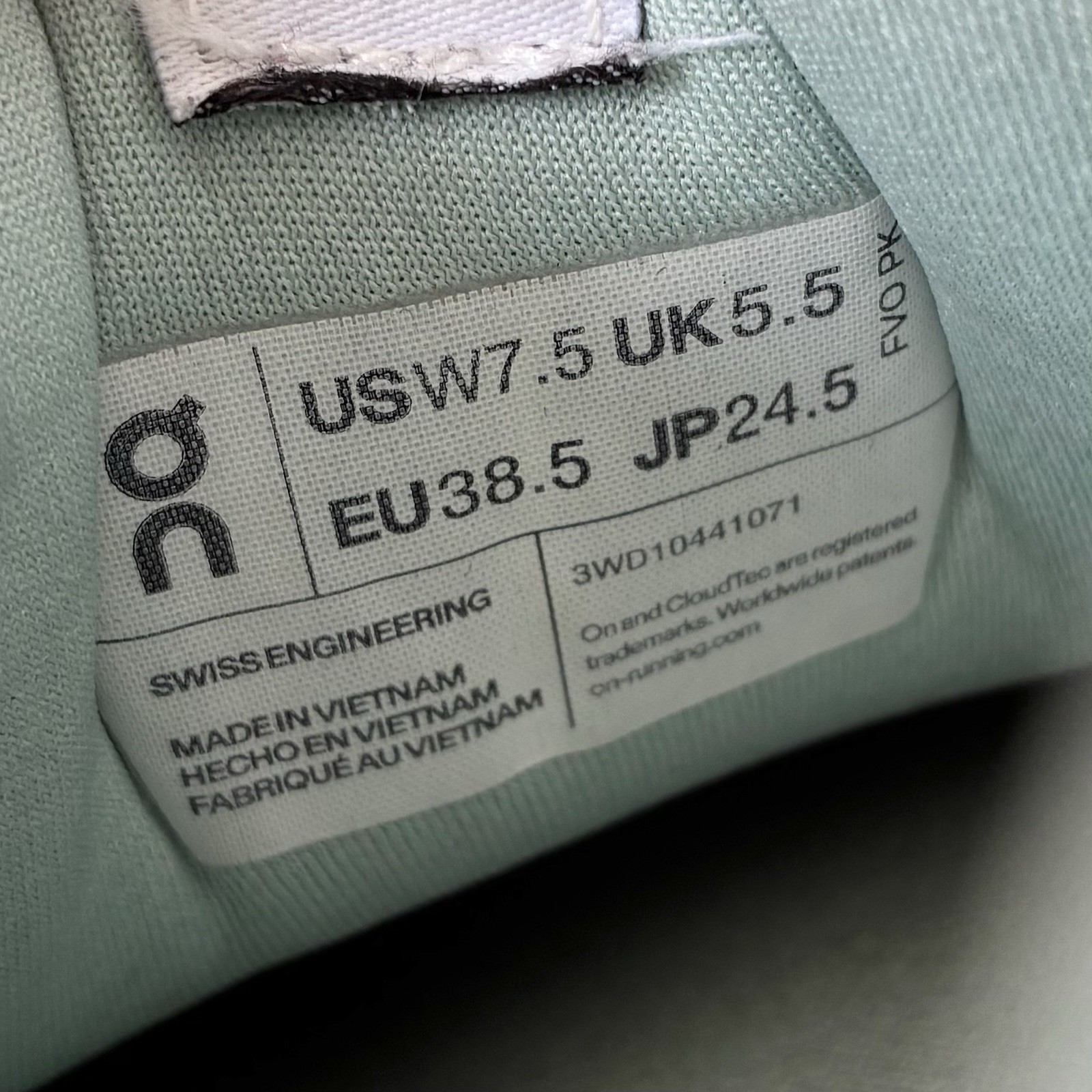 On Cloud Cloudsurfer Running Walking Cushioned Sn… - image 8