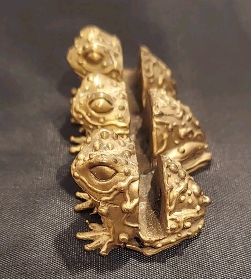 KAREN CALLAN SIGNED HEAVY BRASS TRIPPLE FROG BUSINESS CARD HOLDER
