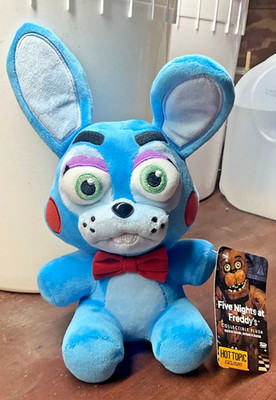 FUNKO Five Nights At Freddys Toy Bonnie New w/tag FNAF Plush Hot Topic Exclusive