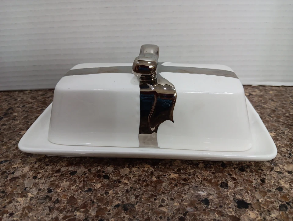 Cynthia Rowley Ceramic Butter Dish White with Silver Bow Handle - Image 2 of 4