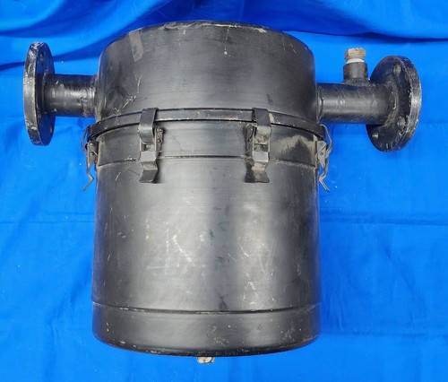 2-GALLON INLINE OIL-BATH AIR CLEANER 1-1/2" FLANGED ENDS 4-1/2" DIAMETER 4-HOLE