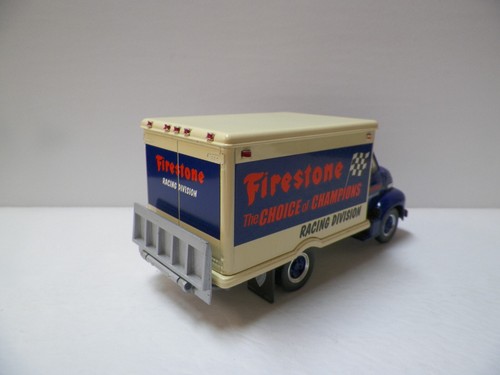 1994 First Gear- Replica 1953 Ford- Firestone Racing Division 1/24 - Picture 3 of 5