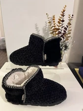 New Muk Luk Black Ankle Bootie Slippers-Warm & Cozy Womens Size 11