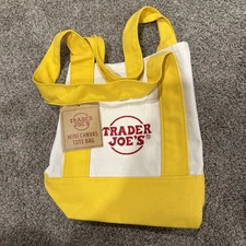 Trader Joe’s MINI Canvas TOTE BAG YELLOW 2025 HOLIDAY MINT COND. WITH TAG WOW