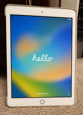 Apple iPad 5th Gen A1822 Gold 9.7 32GB WiFi O...