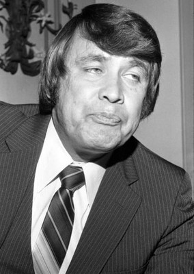 Billy Mills September 20 1981 Celebrity Film Movie TV Historic Old Photo 5