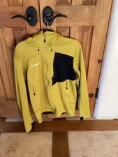 Mammut Ultimate VII Softshell Jacket. Men's model. Size L