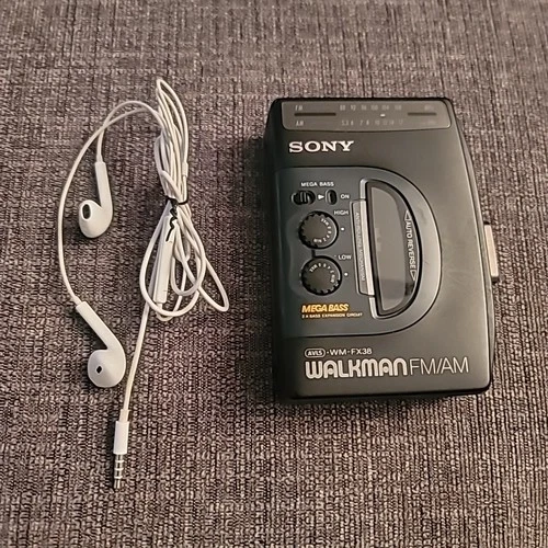 Sony Walkman WM-FX38 Cassette Player with Mega Bass With Ear Buds TESTED WORKS