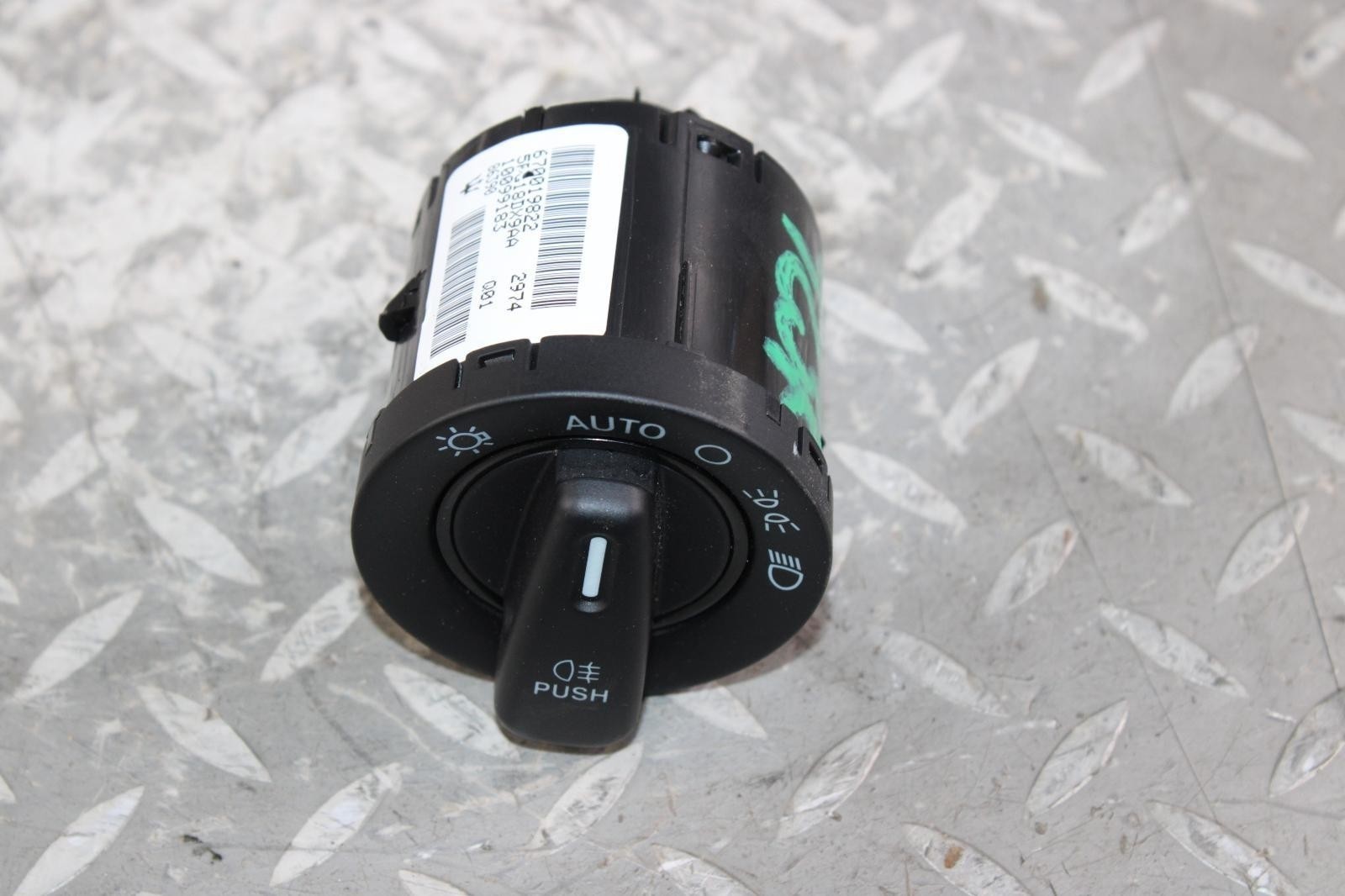 Maserati Ghibli 2014-2017 Switch knob P/N 670019822