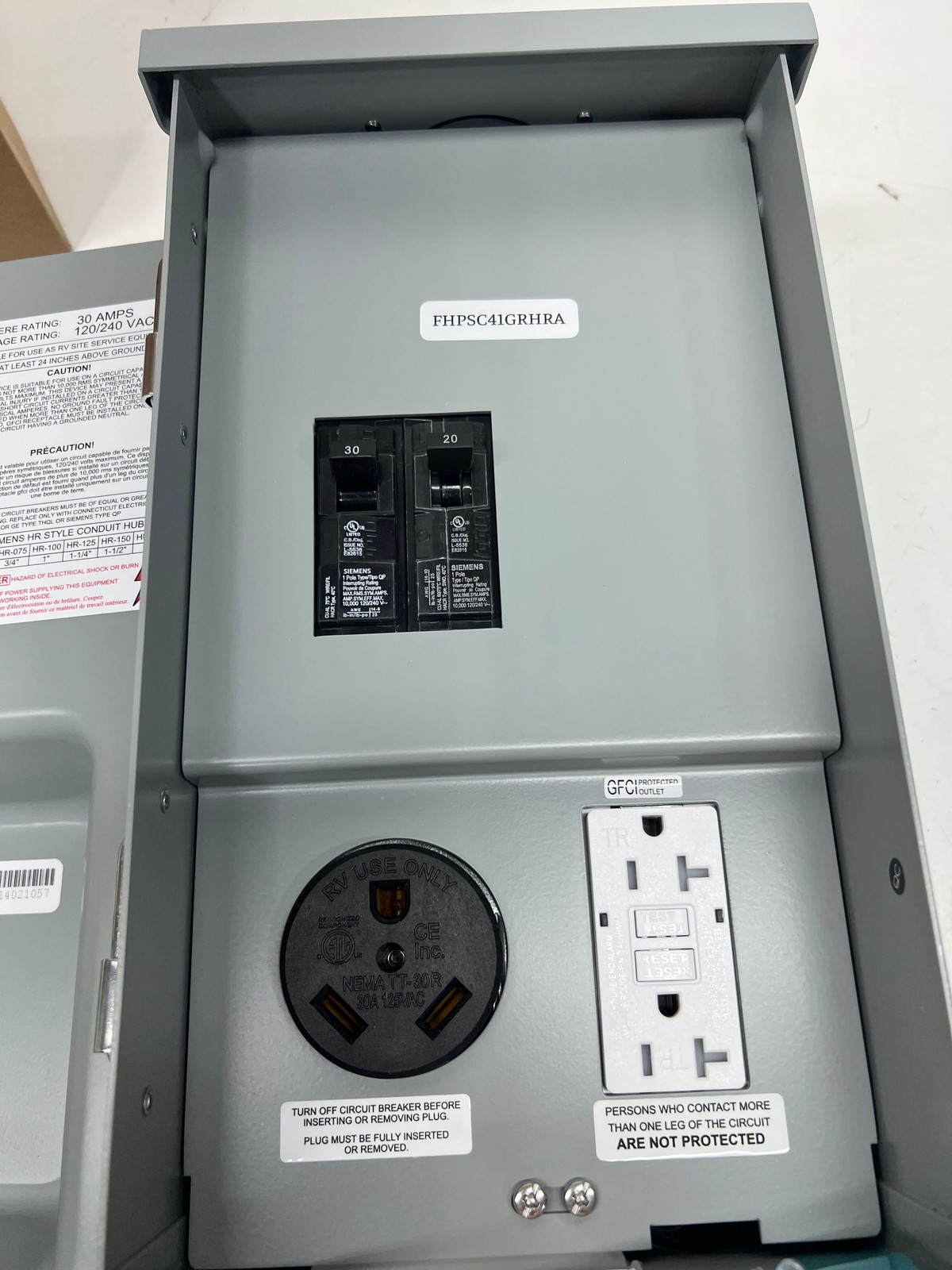 Connecticut Electric 30-Amp RV Power Outlet with Branch Breakers CESMPSC41GRHR