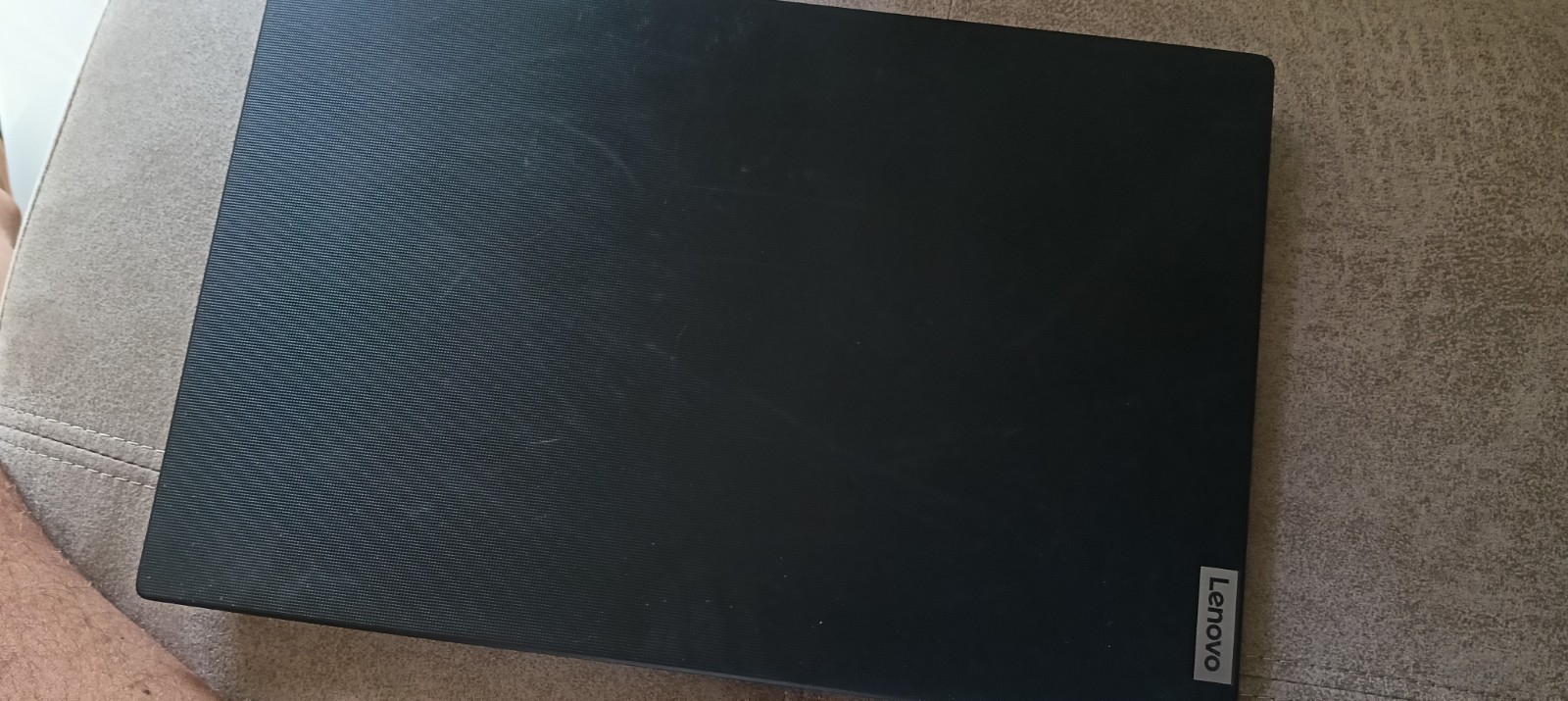 Lenovo V15 G3 ABA 15,6" Ryzen 7 5825U 16GB SSD 256GB Win 11 Pro Nero