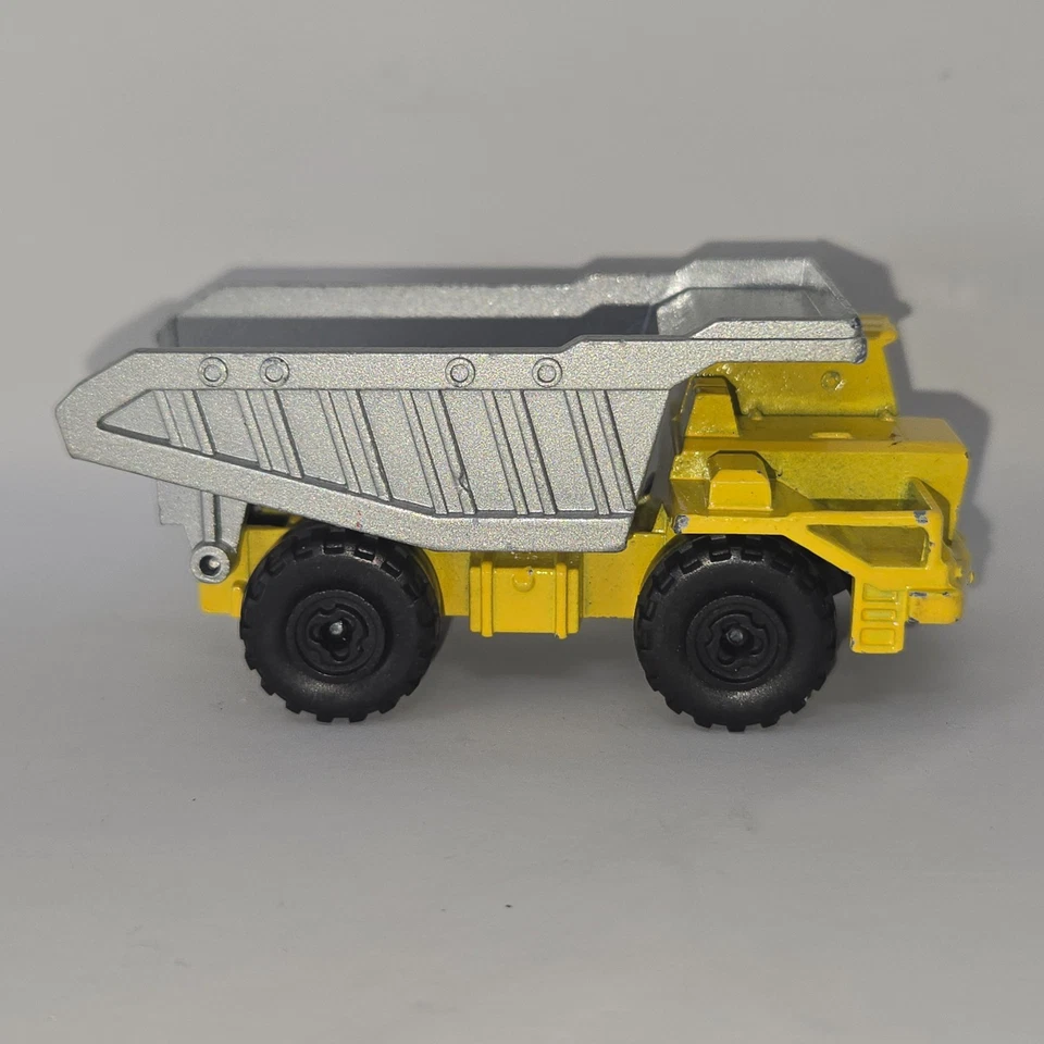 Camión de volteo Majorette Construction Lor 274 Benne Carrier 263 Tracto cargador frontal Foto 4 de 4