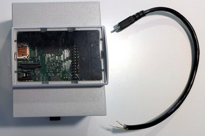 Raspberry Pi 2 Model B mit Hutschienegehäuse + Bonus