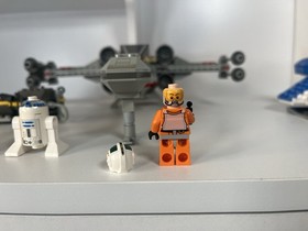 LEGO Star Wars 7140 X-Wing Fighter (1999 Original Set) + Extra Pilot Figure 