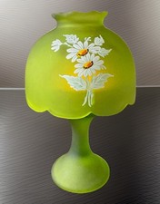 WESTMORELAND GREEN SATIN GLASS Fairy Lamp Vintage Pedestal Votive DAISES EUC WOW