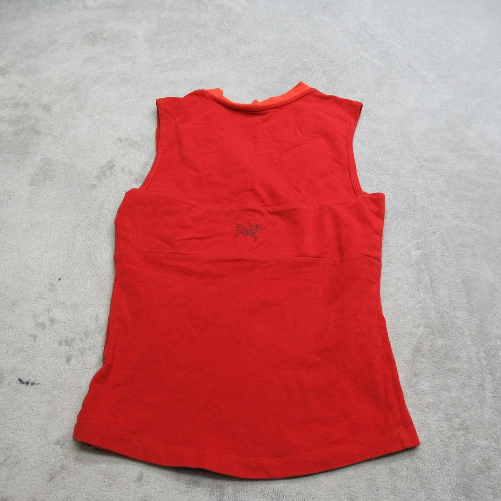 Arcteryx Top Womens XS Red V Neck Athletic Tank Embroidered Sleeveless  Outdoor thumbnail 2