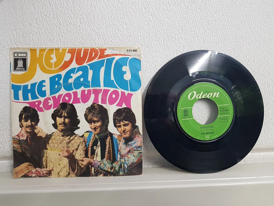 The Beatles - Hey Jude / Revolution 1968 Single 7“ LP Let it be Yellow Submarine - Bild 2 von 2