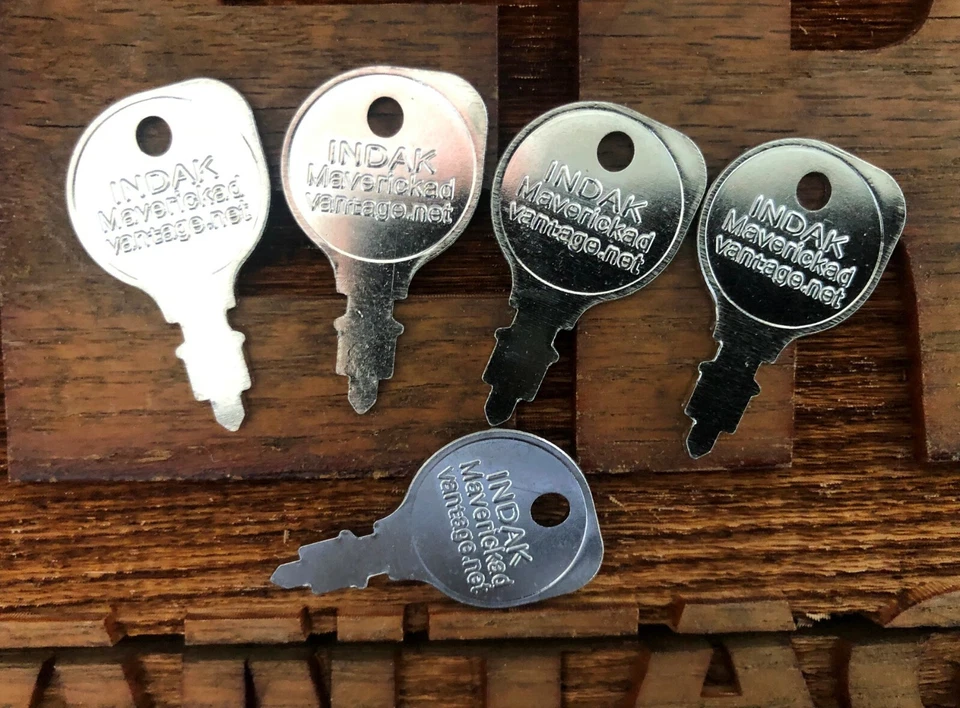 MAVERICK ADVANTAGE 5 lawn tractor keys fits INDAK Toro,Murray,Sears,Cub Cadet,John Deere M40718