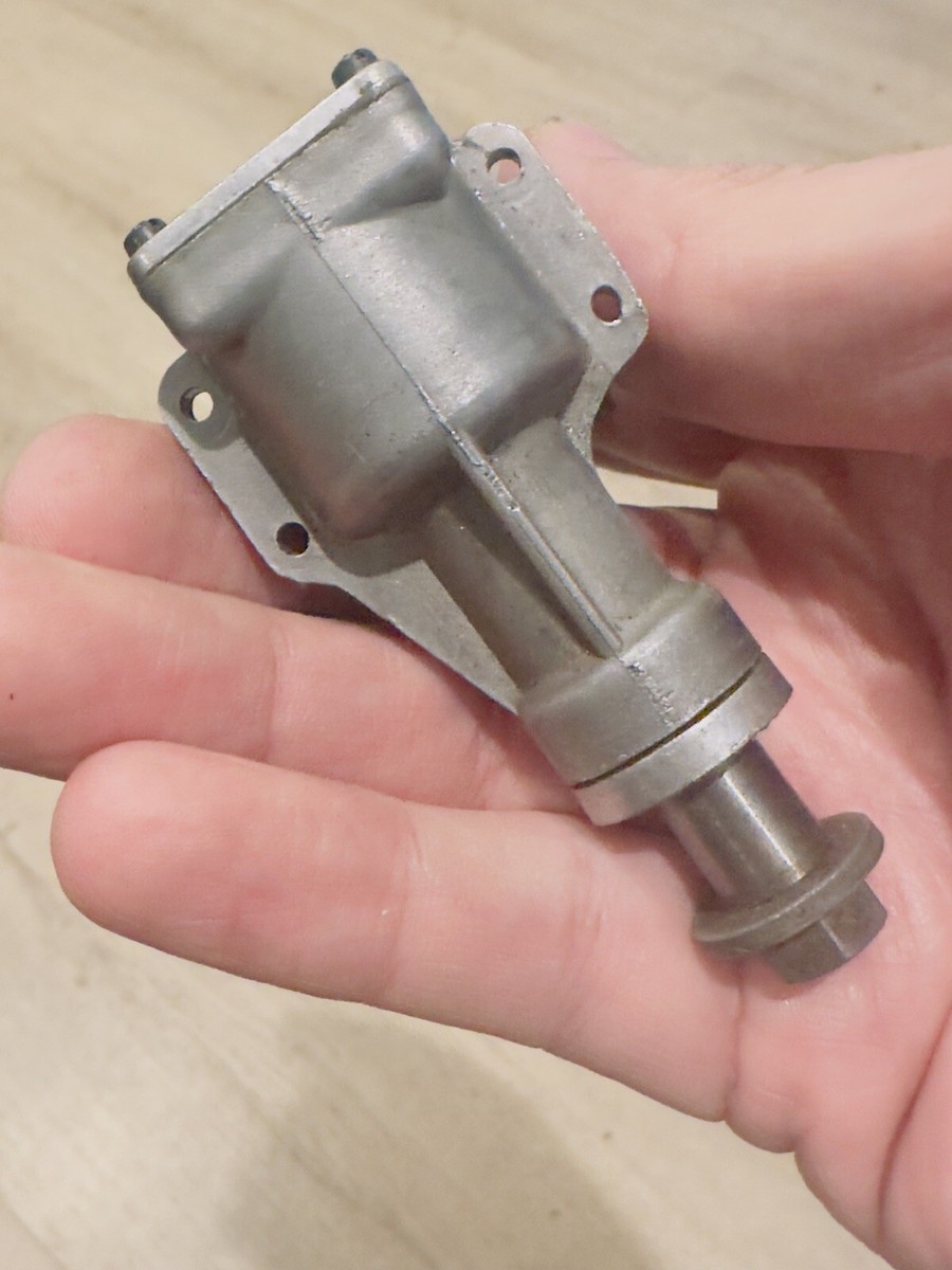 Vintage Veco 19 RC Engine, no Muffler Spins Nicely Good Condition