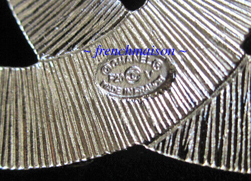 AUTHENTIC CHANEL CC Logo Sparkling Crystal Silver Classic AUTHENTIC CHANEL CC Logo Sparkling Crystal Silver Classic