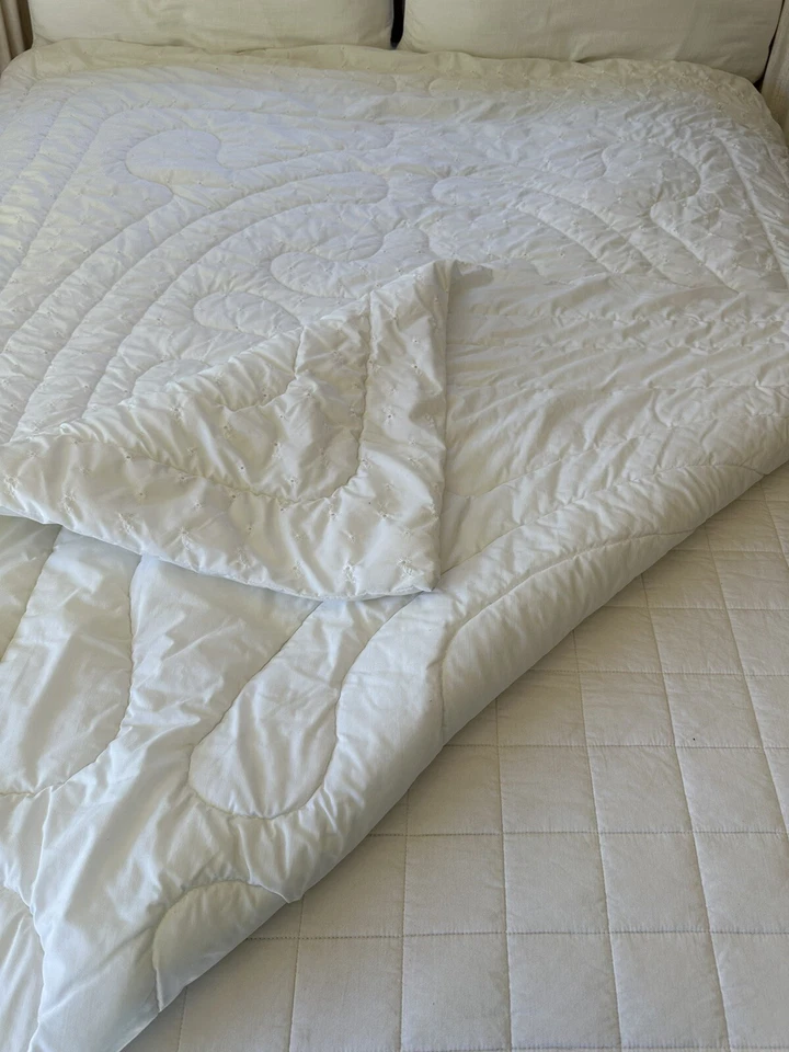 "Edredón doble JC Penney blanco ojales bordado margarita vintage 85x65""" Foto 4 de 4