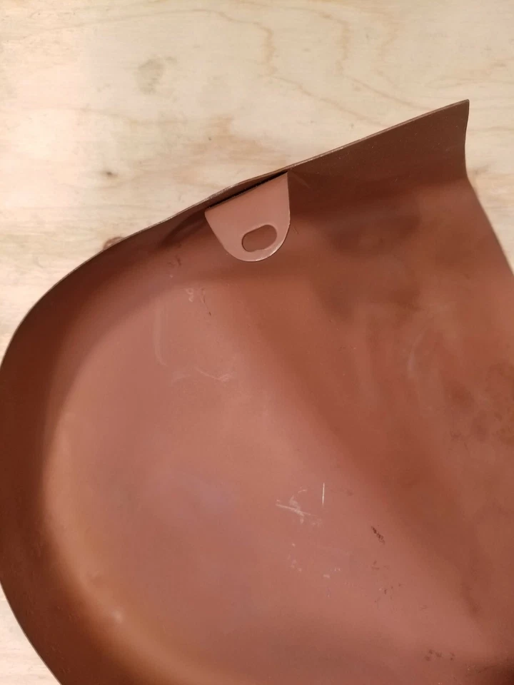 Cubierta lateral del ventilador del motor Goggomobil, chapa metálica Foto 3 de 4