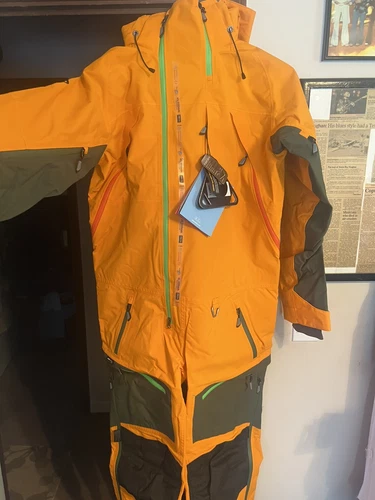 TOBE Odin Mono Suite **SIZE MEDIUM** Snowmobile Suit .