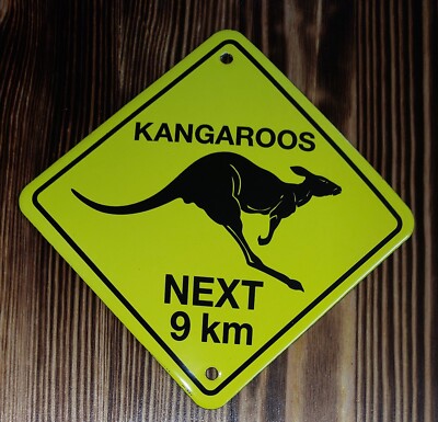 KANGAROOS 9 km AUSTRALIEN PORZELLAN TÜR SCHILD EMAILE GARAGE 12x12cm-4,72x4,72''