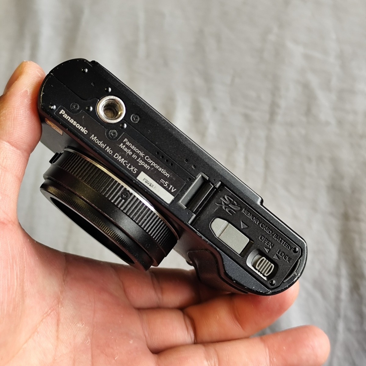 Panasonic LUMIX DMC-LX5 10.1MP 720p HD Manual Control Compact