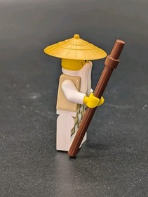 LEGO Ninjago Minifigure njo0168 Wu Sensei - Gold Tan Robe & Staff From Set 70751