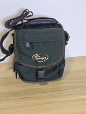 Lowepro Nova Micro Camera Bag Padded With Shoulder Strap - Green / Black Unused.