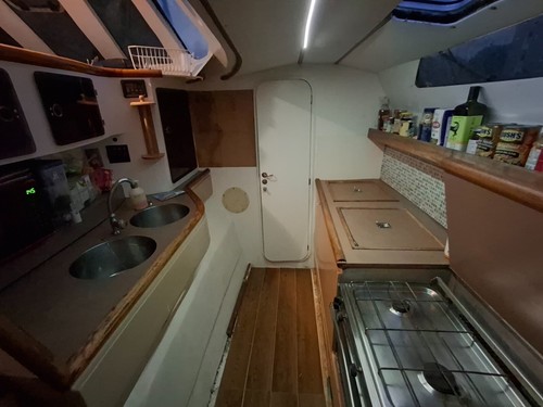 4 bed 2 bath catamaran sail boat for sale - Picture 11 of 21