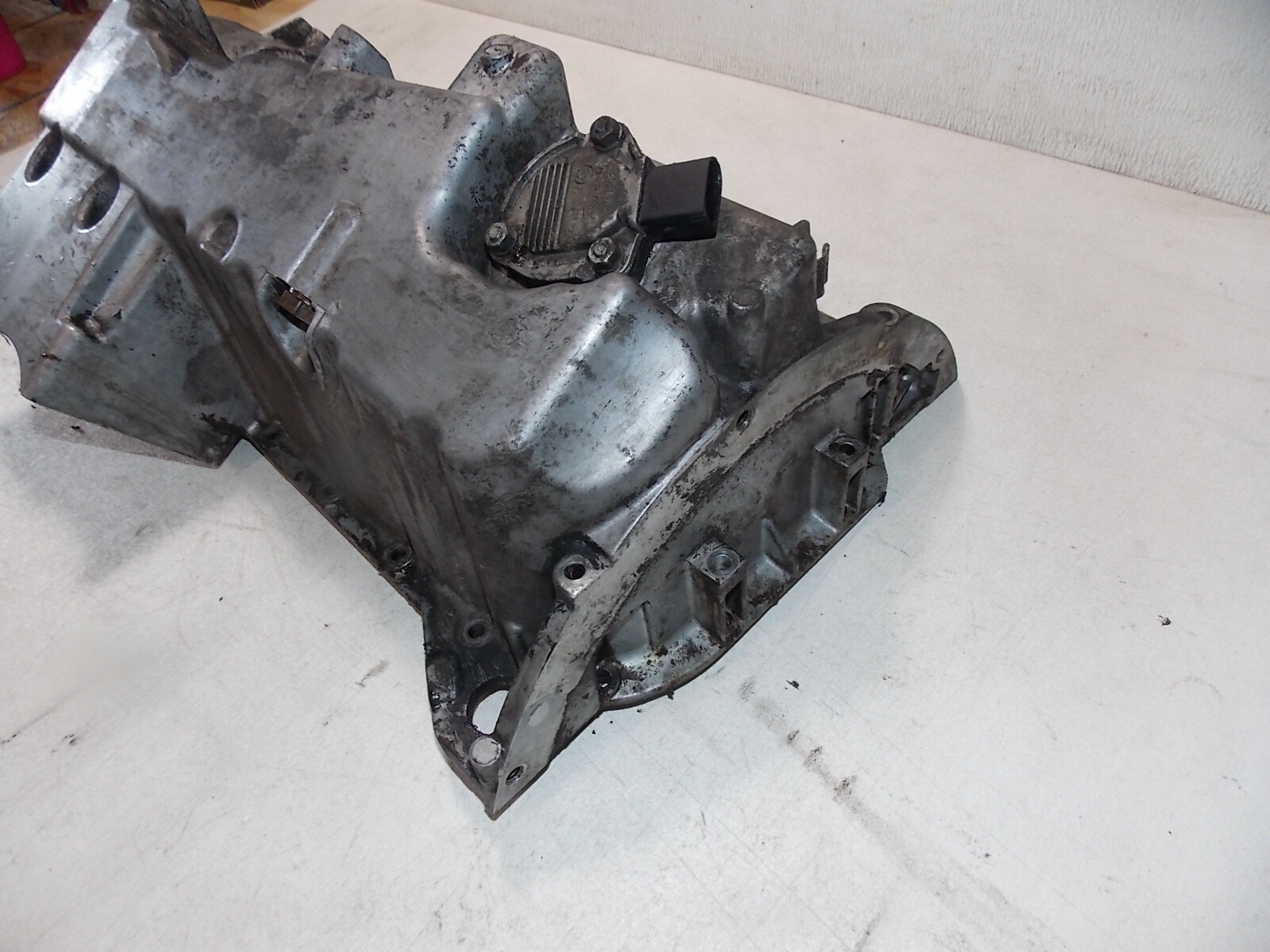 BMW E46 Engine Oil Pan 7511602 M54 OEM 0106 325xi 330xi X3 2.5L 3.0L