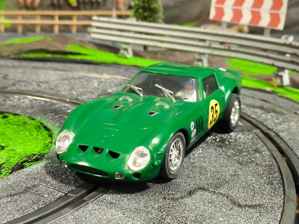 Ferrari 250 GTO Daytona 1964 Verde Pink Car