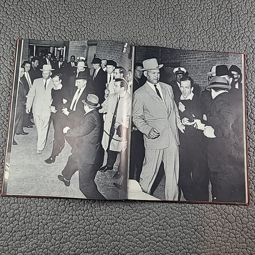 The Torch Is Passed The Death Of A President JFK John F. Kennedy Book - Picture 6 of 7