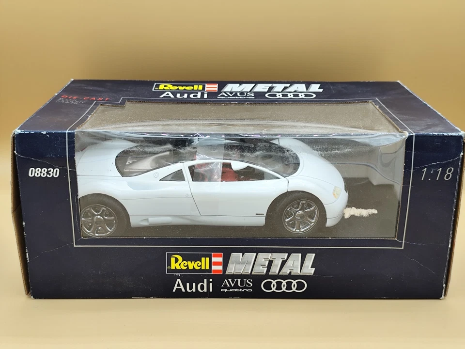 1/18 Audi Avus Quattro "Concept Car" Blanc 1994 Revell ref: 8830 - Photo 3/3