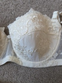 Brand New, Lise Charmel, Underwired Ivory Wedding Bra Size Uk 34C