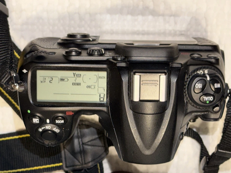 Nikon D300S 12.3 MP Digital SLR Camera Bundle with AF-S 18-200mm & 35 mm Lenses - Image 4 of 4