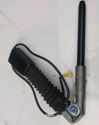 Mercedes SLK R171 Gurtschlossspanner vorne links A1718600569 