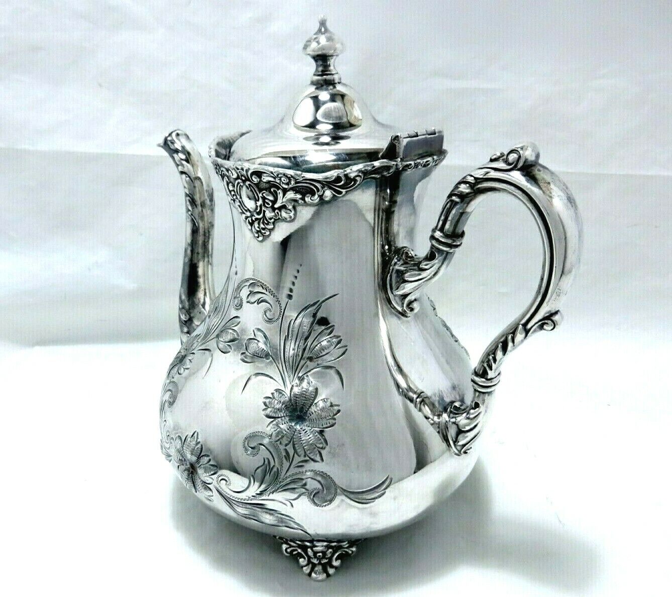 1895 AESTHETIC EMBOSSED ROCOCO MEDALLION VAN BERGH SILVER CO NY.COFFEE TEAPOT 