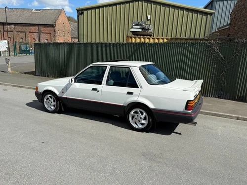 1988 Ford Orion MK2 1.6i Ghia - Huge expenditure - Picture 4 of 20