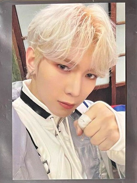 ATEEZ BEYOND：ZERO サン 直筆サイン 色紙 s-l1200.jpg