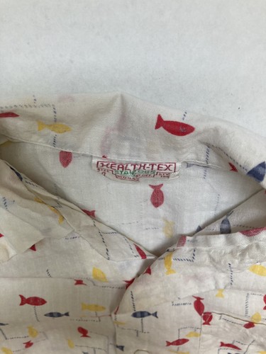 Vintage 1950s toddler boys novelty print shirt red blue yellow fish - Picture 4 of 6