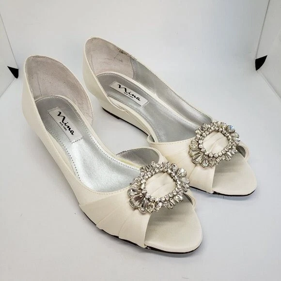 NINA RIVKA WEDGE 婚礼新娘象牙鞋 尺寸 7 平胸针 水钻 — 第 3/4 张图片