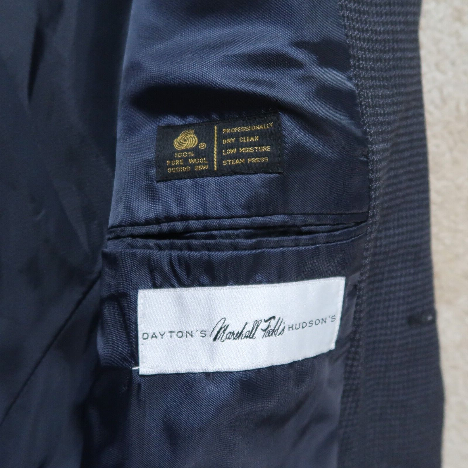 Marshall Fields Three Button Wool Blazer Men's 44… - image 4