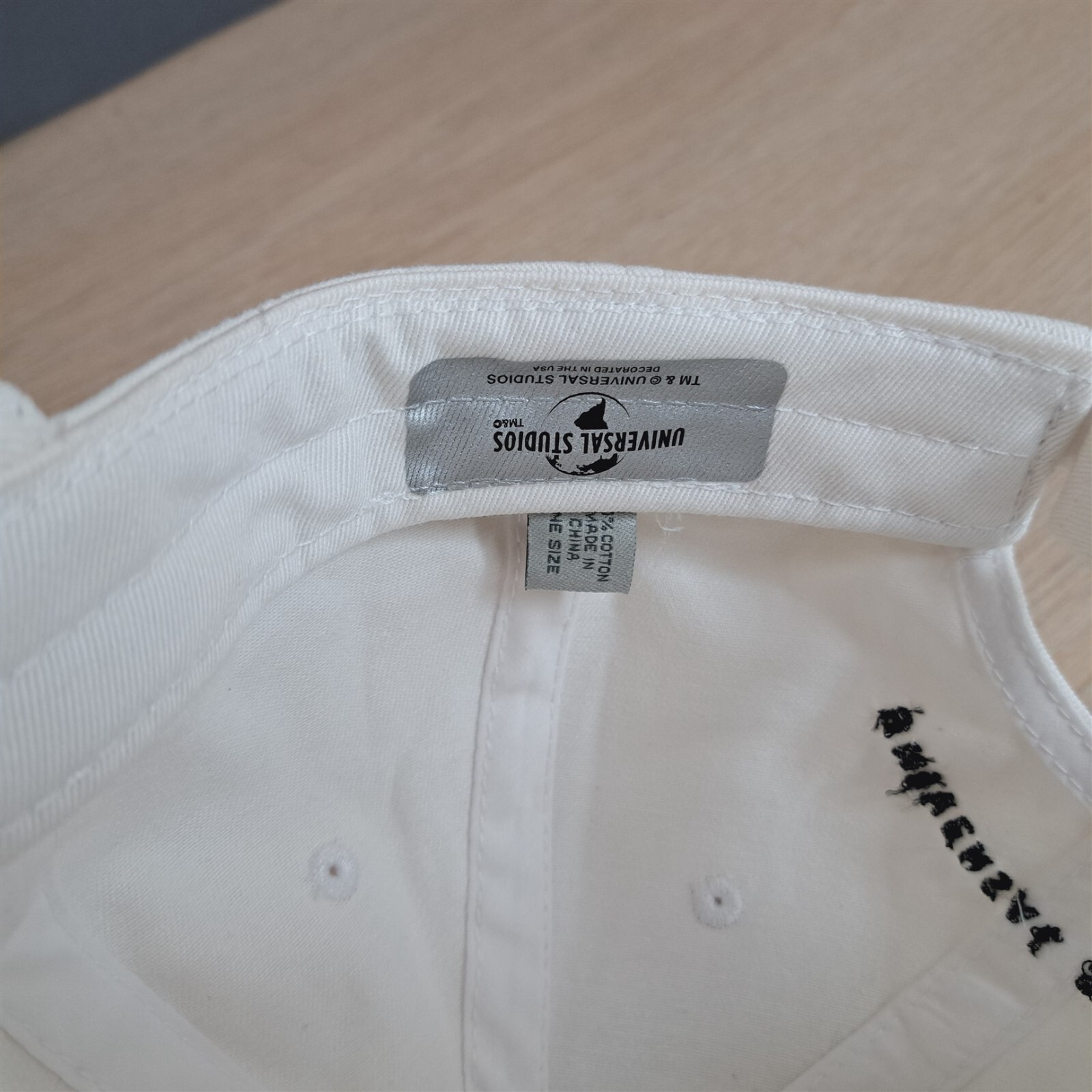 LOVE IS UNIVERSAL STUDIOS ADJUSTABLE STRAPBACK BA… - image 15