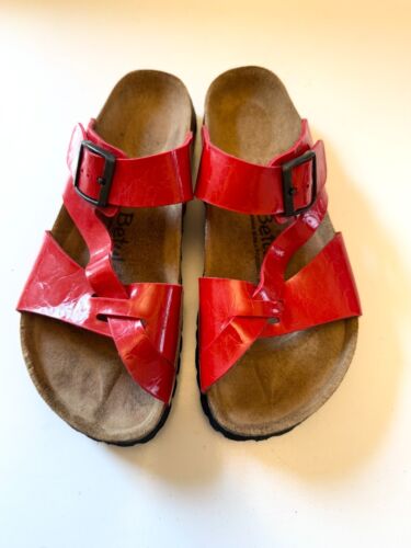 Sandalias/mulas sin cordones con correa roja Betula BIRKENSTOCK para dama talla UK 5,5 EU39 - Imagen 2 de 4