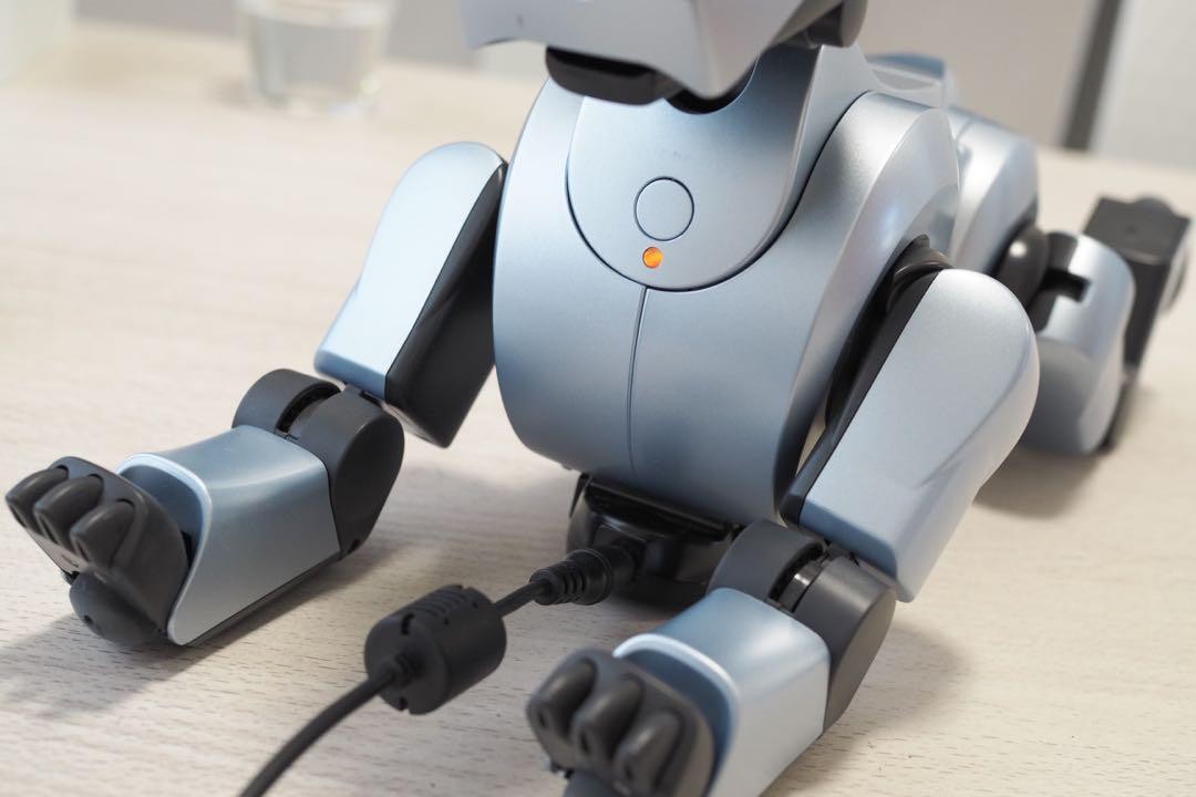 SONY - 【美品】AIBO ERS 210 シルバー SONY AIBO ERS-210 Dog-Shaped Virtual Pet Robot Silver w